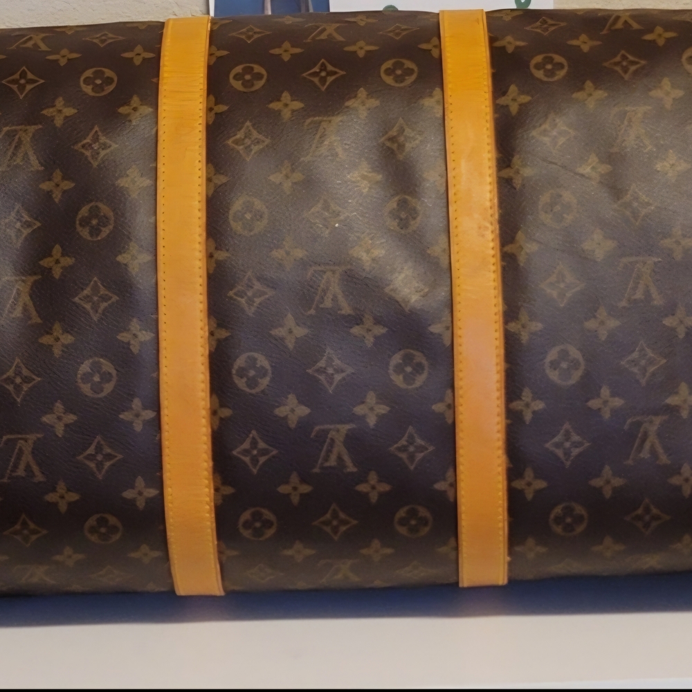 AUTHENTIC Louis Vuitton Keepall Travel Bag with Monogram